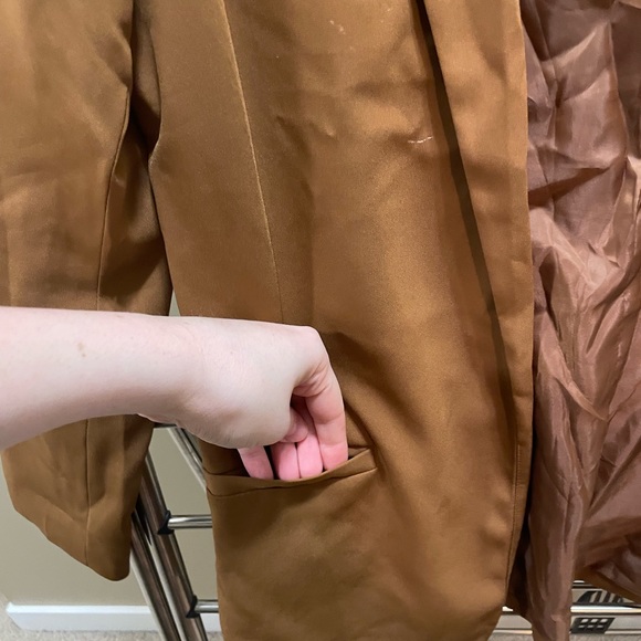 H&M Blazer - Picture 2 of 5